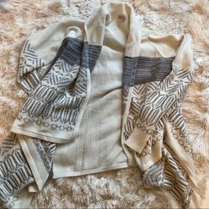 White and Gray Open Sweater - Merona - Size Small